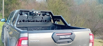 Toyota Hilux - rám korby myslivecký motiv