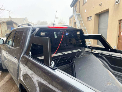 Mercedes X - rám pick-up korby